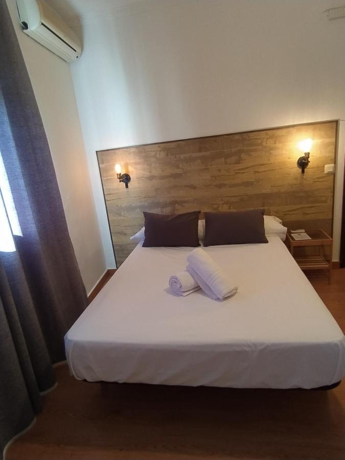 Hostal El Pinar 蒙地卡罗 外观 照片