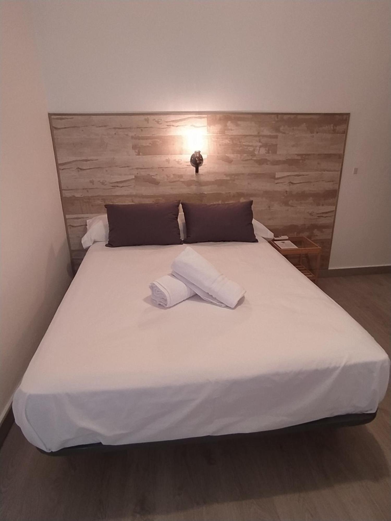 Hostal El Pinar 蒙地卡罗 外观 照片