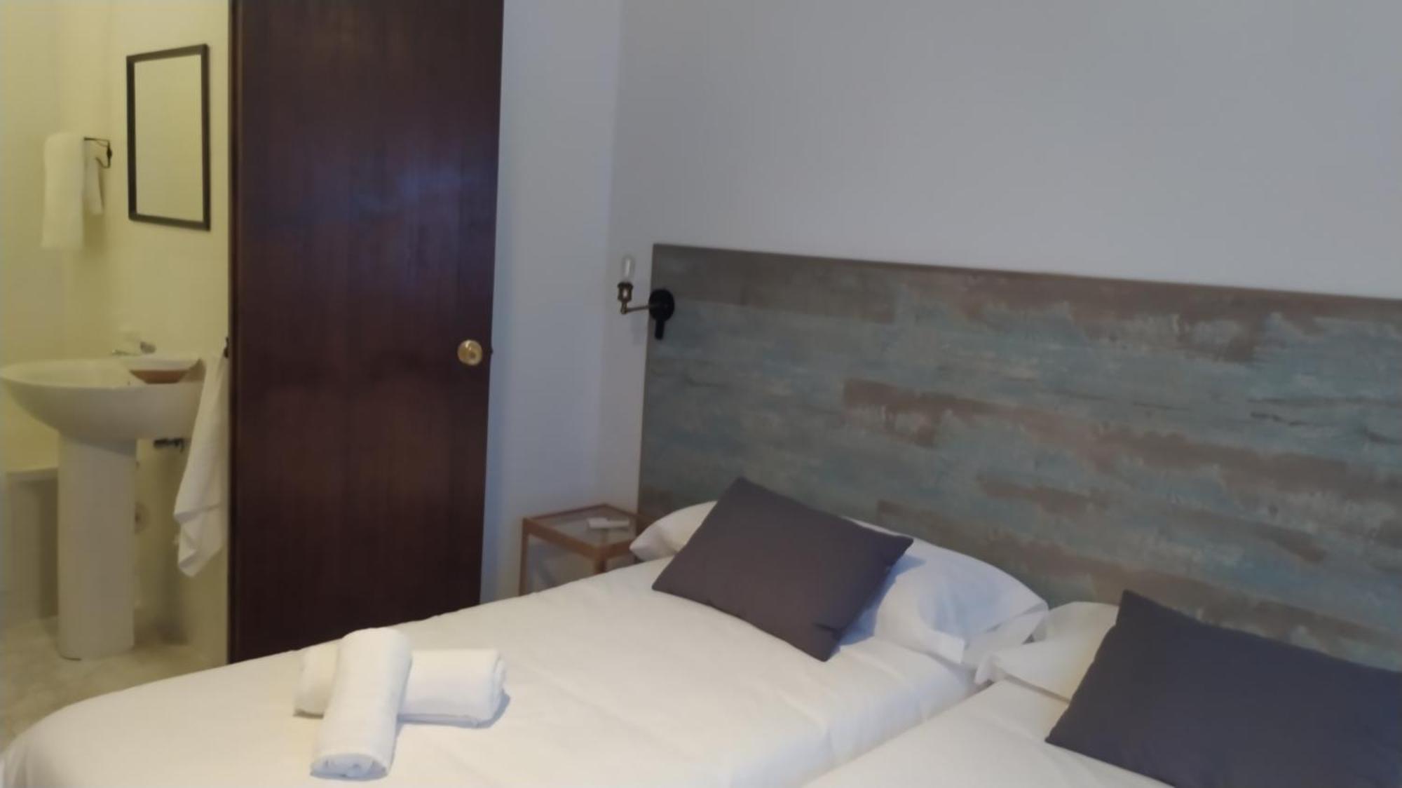 Hostal El Pinar 蒙地卡罗 外观 照片